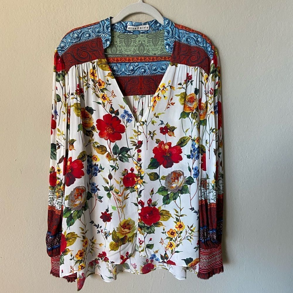 Alice + Olivia Serena Dew White Red Blouse Floral Button Front Size M - Picture 10 of 12
